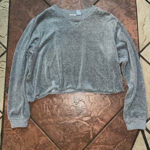 Great cropped sweater!